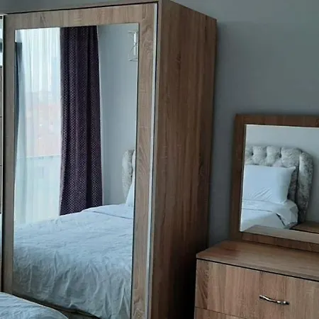 Luxury Apartment Residence Apartment *